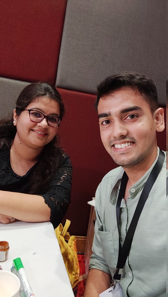 shloksri's tweet photo. Painting krna ek art hai, and usme @_megsachdev smart hai🤟🤟
Thanks for making this emoji🤩🤩
@react_india https://t.co/pmCfC6Rd60