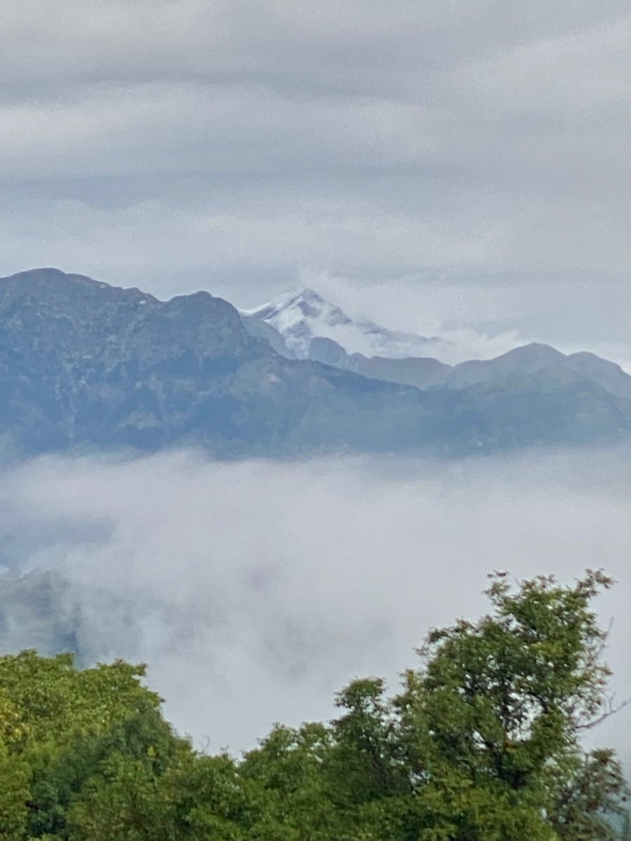 Benasque_'s tweet photo. 🏔Nieve en el pico Posets https://t.co/pw3MsIbYze