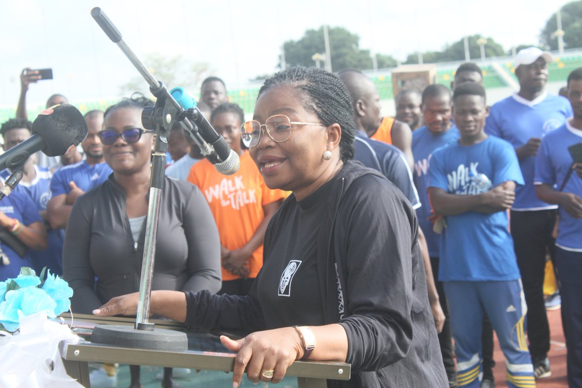 LidiBessi's tweet photo. C'est parti pour les #JournéesNationalesDuSport au #Togo🇹🇬.
Toute ma reconnaissance à SE madame le Premier Ministre, @DogbeVictoire qui a procédé au lancement officiel de cette journée au stade de Kégué ce jour.
Merci à tous.
Evitons la sédentarité, notre santé en dépend!
@GouvTg https://t.co/CfeZ3CyYhP