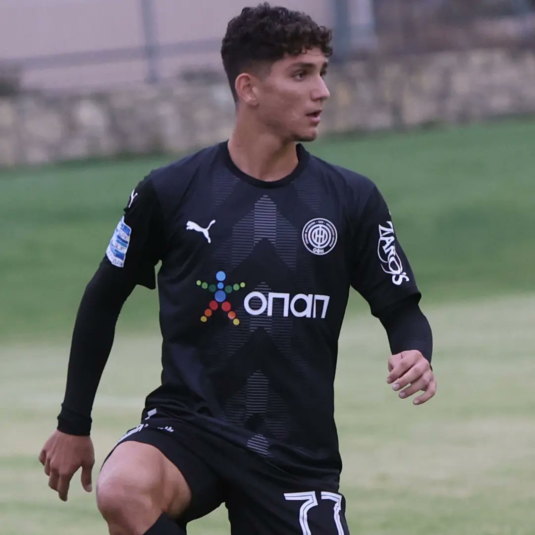 Πρώτη φορά με τους "μεγάλους" για τους Samer και Σπύρο! ⚫️⚪️
<a href="/SSDFT_AR/">برنامج الابتعاث السعودي لتطوير مواهب كرة القدم</a> #oficretefc #oficrete #ofifc #greece #football #crete