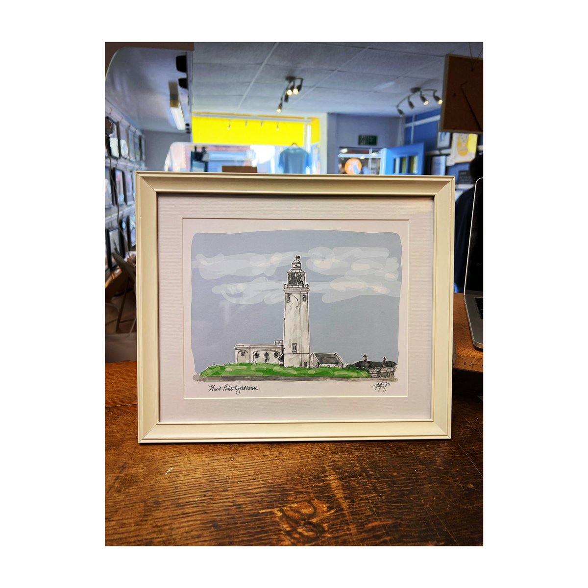 StefanPowell's tweet photo. #hurstpointlighthouse 

Delighted with how this latest piece has turned out and excited to reveal it to the commissioner - they're not on social media. 

Some pieces you just connect with. 

Happy Saturday 

Stefan #isleofwight #artist https://t.co/otMPnadJDg