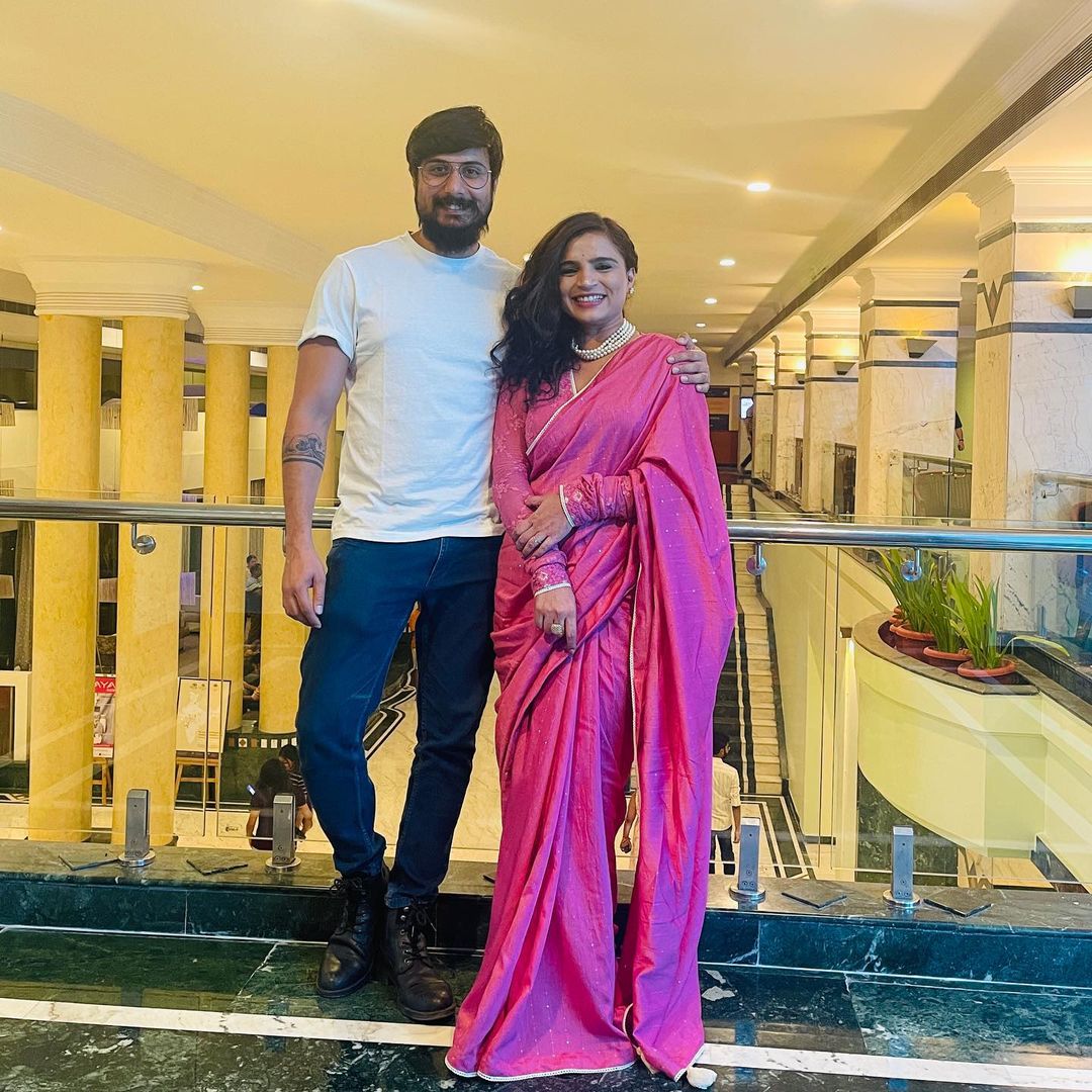 DeepaliNarwaria's tweet photo. Family💞💓
See this Instagram post https://t.co/8bo3tipvWD
#familyphotography #aboutlastnight✨ #aboutlove #selfdesignedoutfit #selfdesignedsarees #pinkpinkpink #pinkaesthetic #sareeaddict #sareedrapingstyle #bhopalblogger #sareeinfluencers #styleupindia #sareestylingideas ❤ https://t.co/ijMp2HIdda