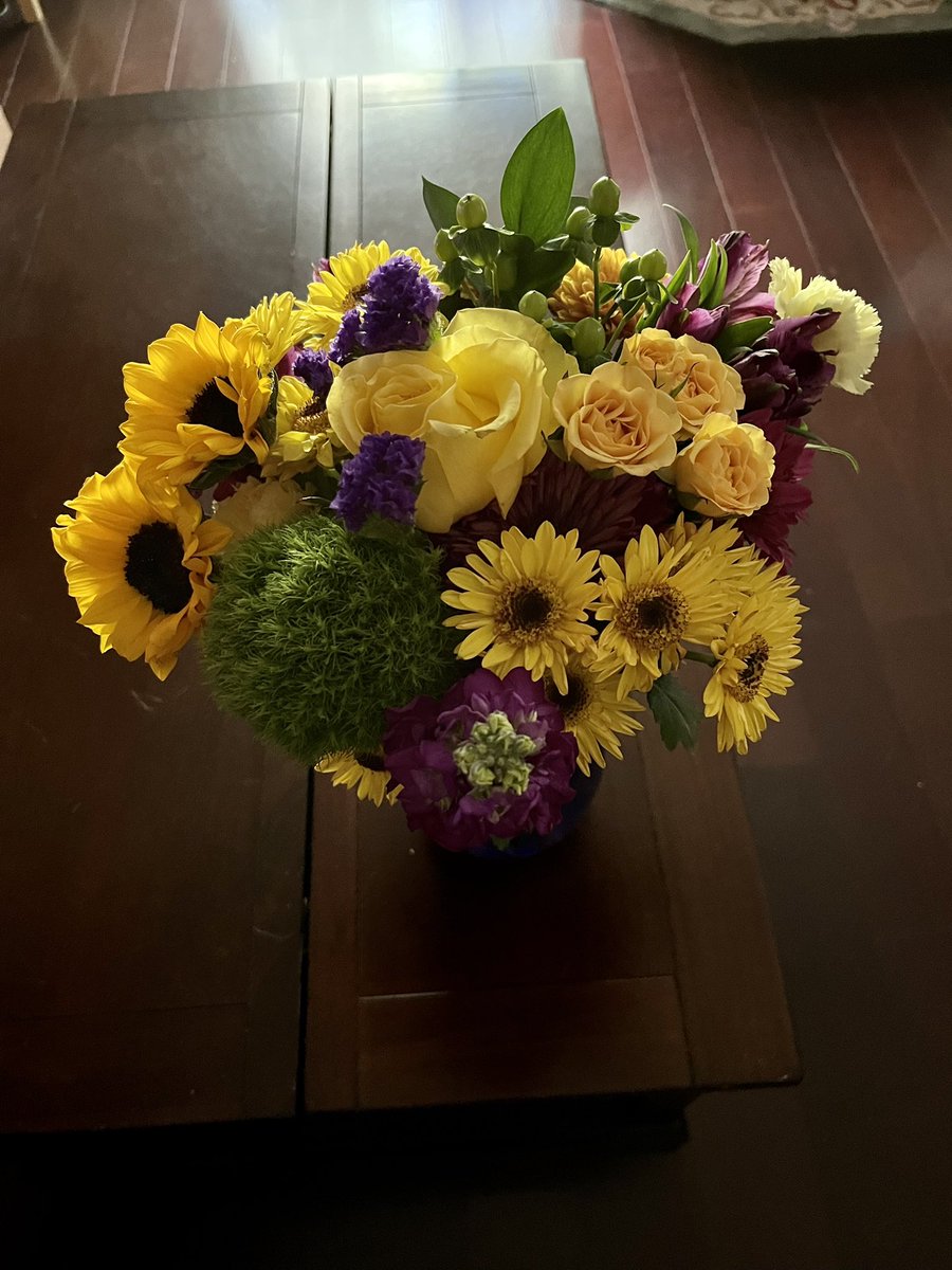 theothermssmith's tweet photo. It was bittersweet leaving my Yardville family. โค๏ธโญ๏ธโญ๏ธ I felt very appreciated and loved. I will miss you all! ๐#retirement @HTSD_Yardville #YESStars https://t.co/m9wL0txOGB