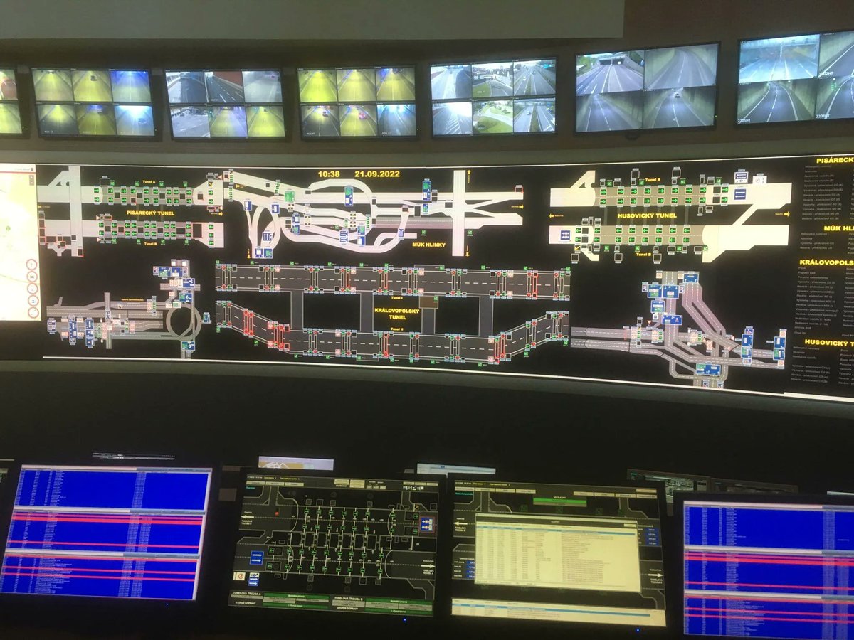 einsteigenjetzt's tweet image. #EinfachEinsteigen war bei den #UrbanMobility Days in Brno, Tschechien. Die #UMD2022 standen unter dem Motto "Moving People and Goods More Sustainably". Es gab spannenden Vorträge, Liegetrikes zum Austesten sowie eine Führung durch das Mobility Controll Center. #Verkehrswende