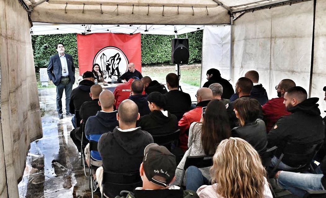 federazione_it's tweet photo. 𝗙𝗘𝗦𝗧𝗔 𝗗𝗘𝗟 𝗦𝗢𝗟𝗘 𝟮𝟬𝟮𝟮 🐺 

🎤 Sono partiti i quattro seminari formativi.
- Cancel Culture, la pazzia contagiosa che sta distruggendo l’Europa.
- Restiamo umani, transumanesimo e futuro del genere umano.
- L’impatto del cambiamento climatico
- Wolf Of The Ring 🥊 https://t.co/TvxoCYRFek