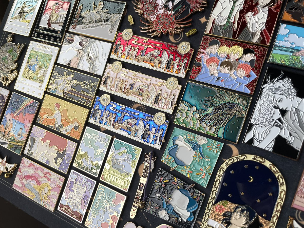 rong_cloud's tweet photo. Exhausted to organize HUGE pins orderly in the frame…I tried my best 🥹🙏🏻 https://t.co/E9VCRksVMg