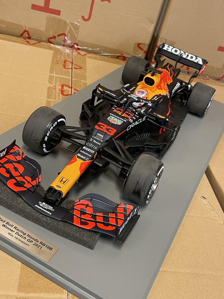 MarcovanHarn's tweet photo. The #maxverstappen @sparkmodeljapan #scale112 have arrived in Holland ๐๐๐ผ These are really something special!! ๐๐ผ๐คฉ
#modelcars #sparkmodels #sparkmodel #sparkmodelcars #verstappen #dutchgp2021 #abudhabi2021 #modelcarcollection #maxverstappen https://t.co/TXBsFXTGwl
