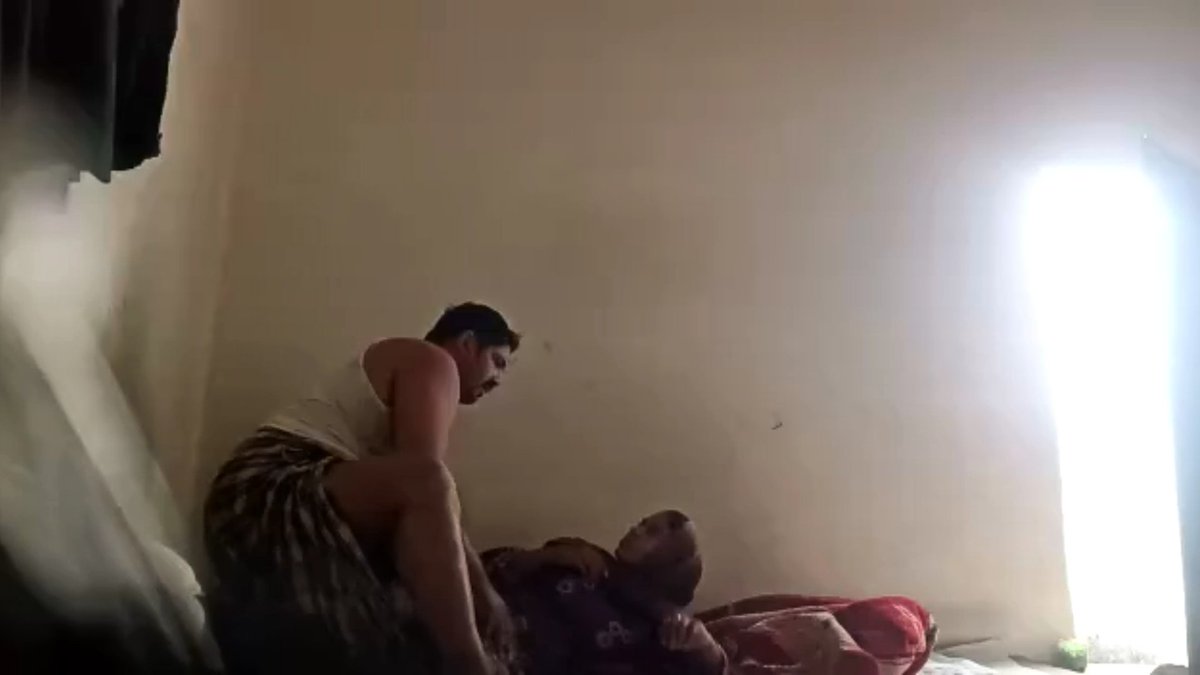 HubSenior's tweet photo. Real Pakistani father fucks his own daughter. Daughter made a secret video. 

Download Link - https://t.co/EvLCOihw6E

How to download - 
https://t.co/aRXgDbC2n3 https://t.co/watPHaovAB