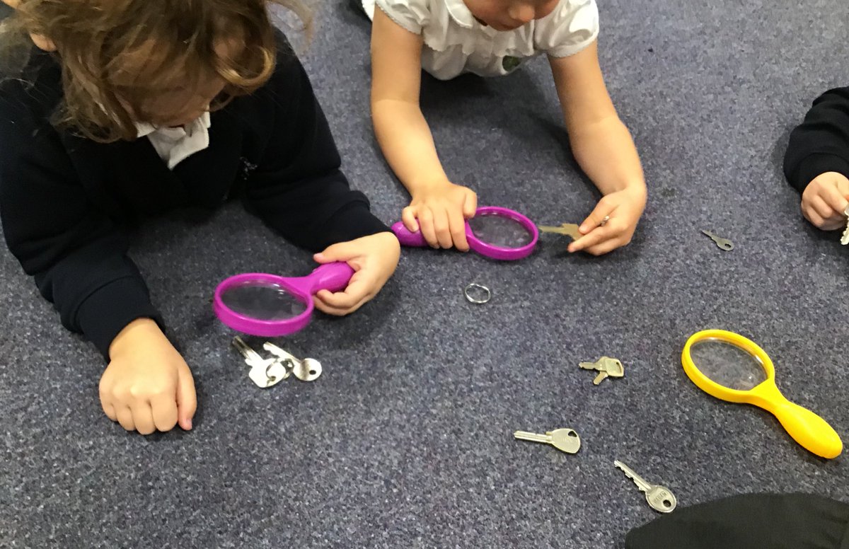 EYFSStMargaret1's tweet photo. @WhiteRoseMaths so much investigation looking closely at keys to sort and match #eyfsmaths #whiterosemaths #mathsinvestigation #receptionmaths https://t.co/csFmSytsGg