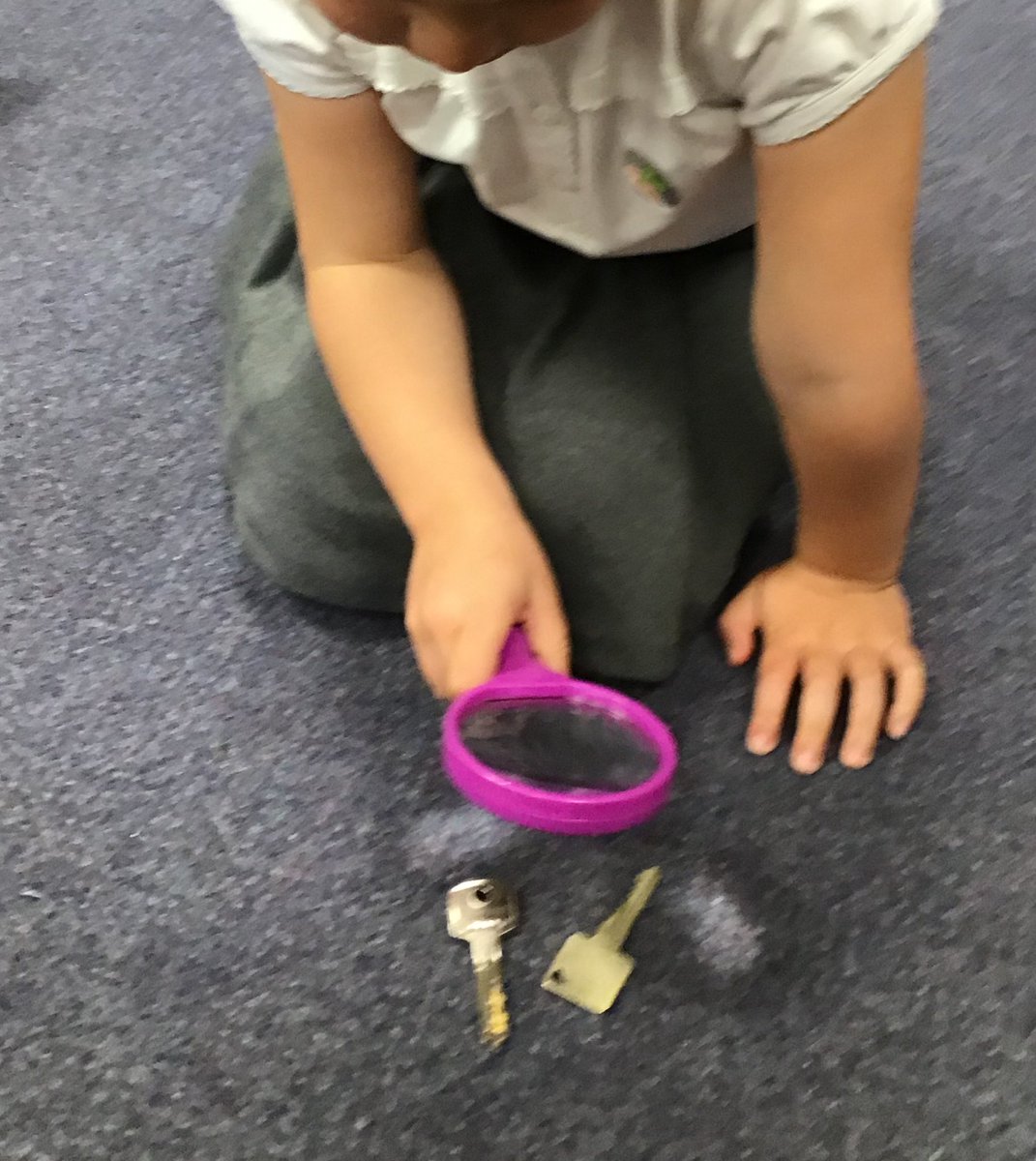EYFSStMargaret1's tweet photo. @WhiteRoseMaths so much investigation looking closely at keys to sort and match #eyfsmaths #whiterosemaths #mathsinvestigation #receptionmaths https://t.co/csFmSytsGg