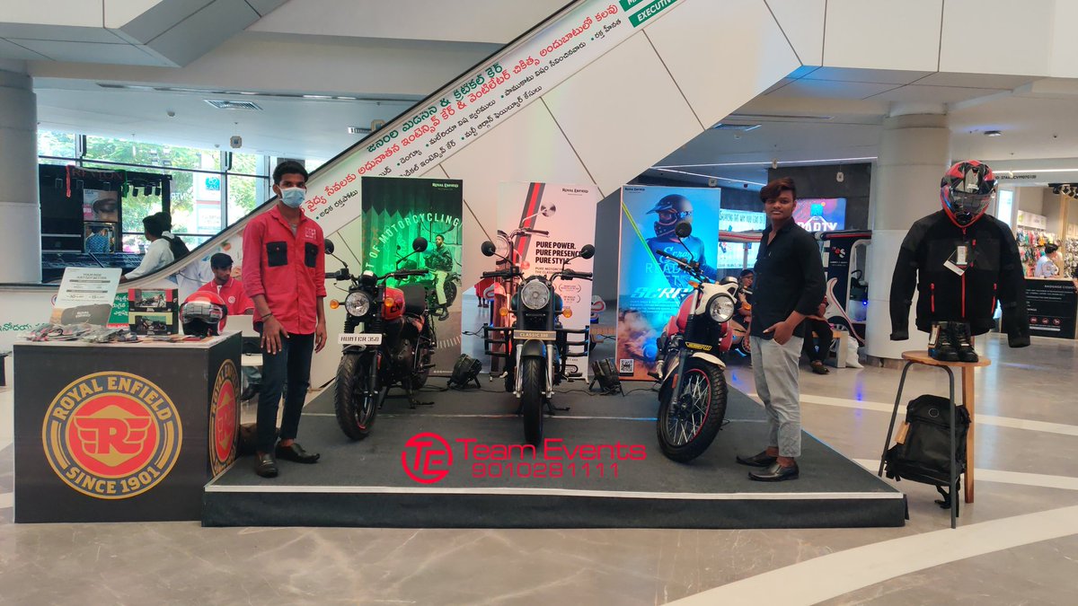 eventsbyTEAM's tweet photo. #Royalenfield Promotion Event at #SRMTmallKakinada

#SRMTmall 
#promoters #Promotionalactivity #malepromoters #brandpromotion  #Productlaunch #kakinada #rajahmundry #amalapuram #tuni #Yanam #eventdesigner #eventsbyteam #teamevents #eventmanager #eventmanagementcompany srmt https://t.co/5laiYD3zr0