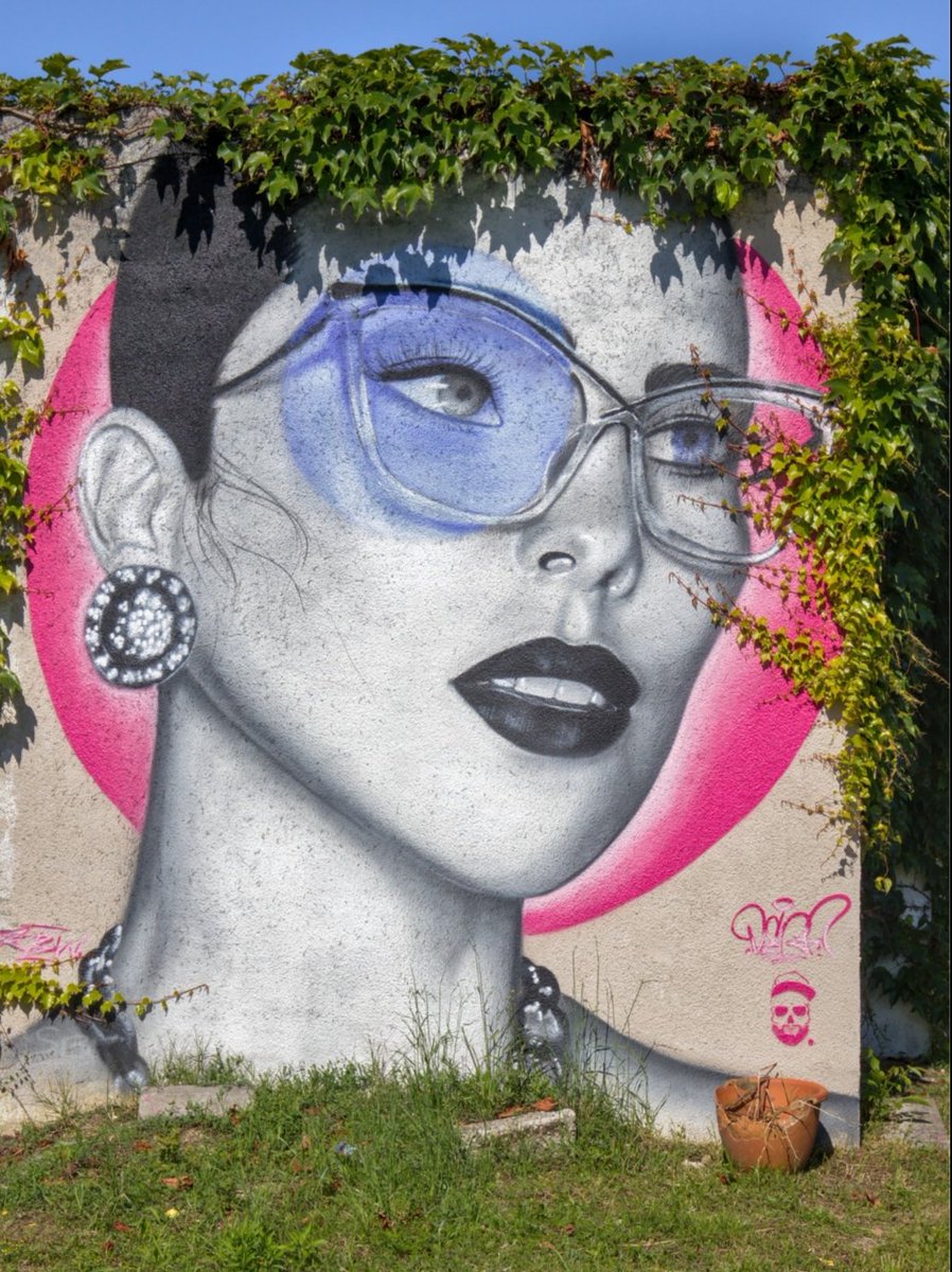 nouatre's tweet photo. #streetart.  #urbanart.  #mural 
By : Derf https://t.co/bKejAuxQGb
