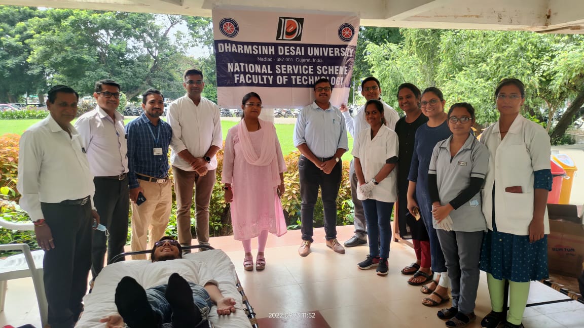 NSS_DDU's tweet photo. Faculty of Technology,Dharmsinh Desai University, Nadiad  organized a blood donation camp https://t.co/KNlLSsmrxW
