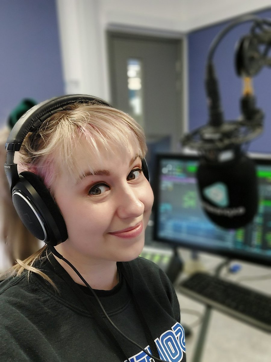 Portsmouth’s Express FM (@expressfm) on Twitter photo LIVE NOW: <a href="/LilyExpress/">LilyExpress</a> is with you until 2pm with just great songs and...
🤓 The Tiny Quiz
😎 Showbiz News
🌞 Guilty Pleasures
📻 93.7 FM | ‘Express FM’ on DAB
💻 expressfm.com
🗣 Ask your Smart Speaker to ‘Play Express FM’
🐤 #Pompey #Radio LIVE NOW: <a href="/LilyExpress/">LilyExpress</a> is with you until 2pm with just great songs and...
🤓 The Tiny Quiz
😎 Showbiz News
🌞 Guilty Pleasures
📻 93.7 FM | ‘Express FM’ on DAB
💻 expressfm.com
🗣 Ask your Smart Speaker to ‘Play Express FM’
🐤 #Pompey #Radio