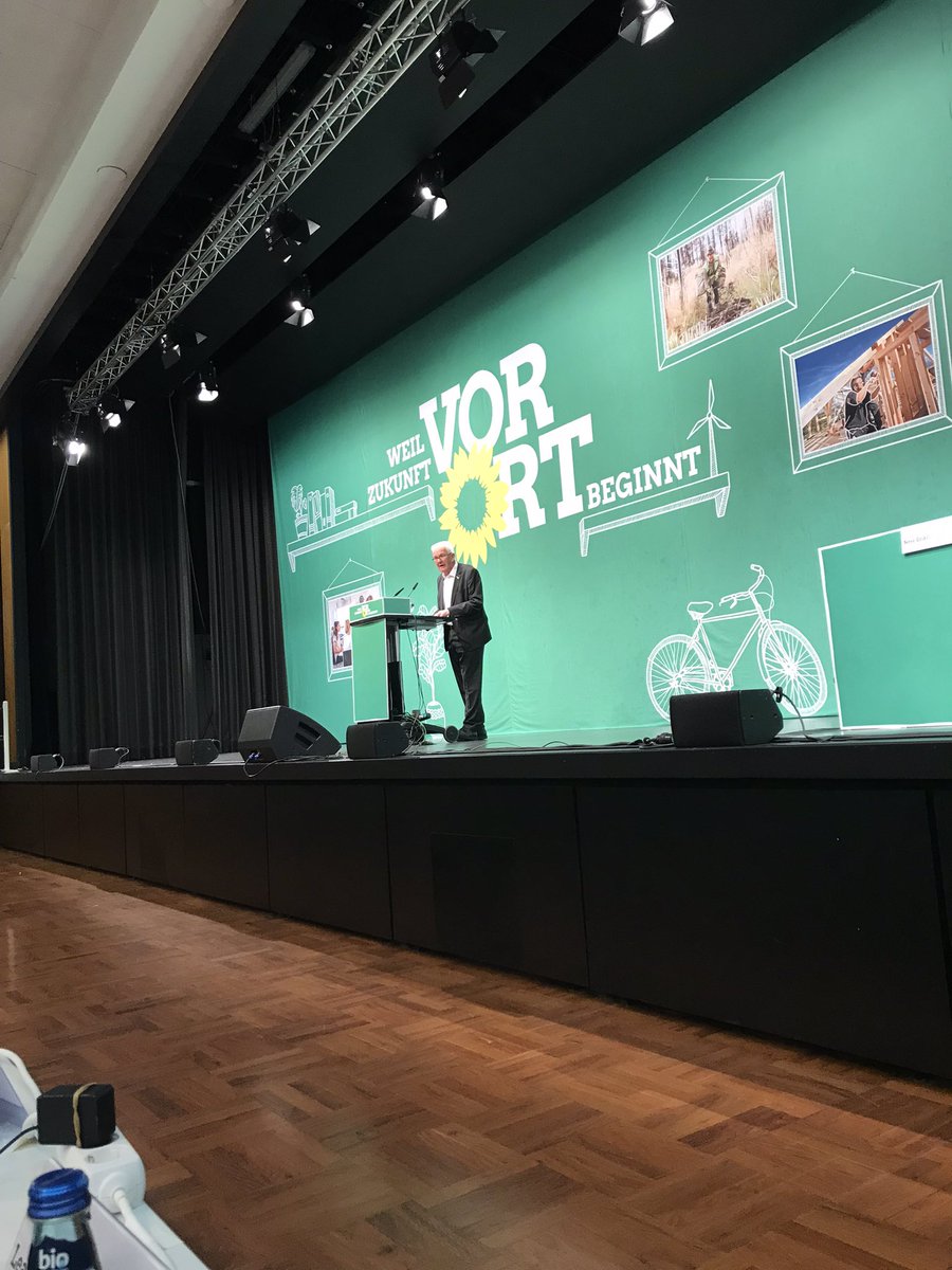 0711Flo's tweet image. Think big sagt der MP: Ermöglichungs- statt Verhinderungskultur für erneuerbare Energien, jedes Haus ein kleines Solarkraftwerk. Transformation in schwierigen Zeiten.
Groß denken hat uns Grüne groß gemacht. #ldkbw