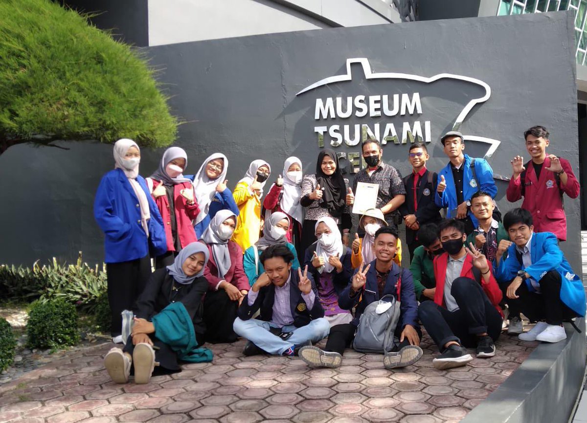 Museum Tsunami Aceh tweet media