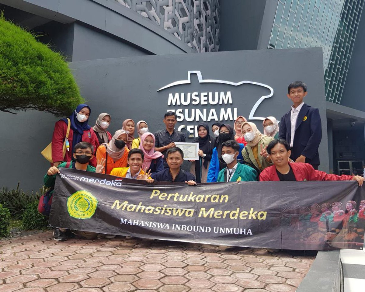 Museum Tsunami Aceh tweet media