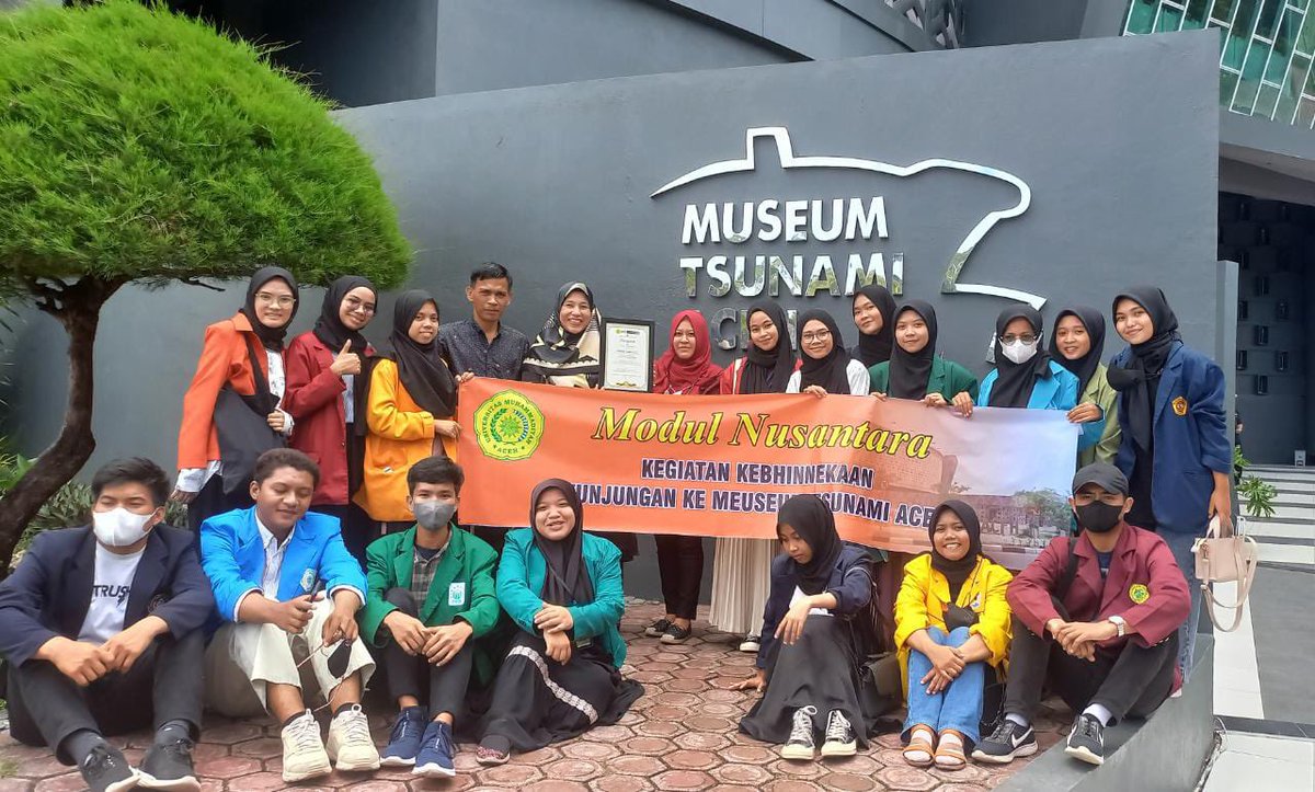 Museum Tsunami Aceh tweet media
