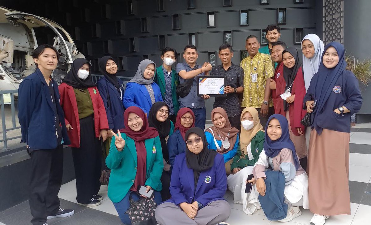 Museum Tsunami Aceh tweet media