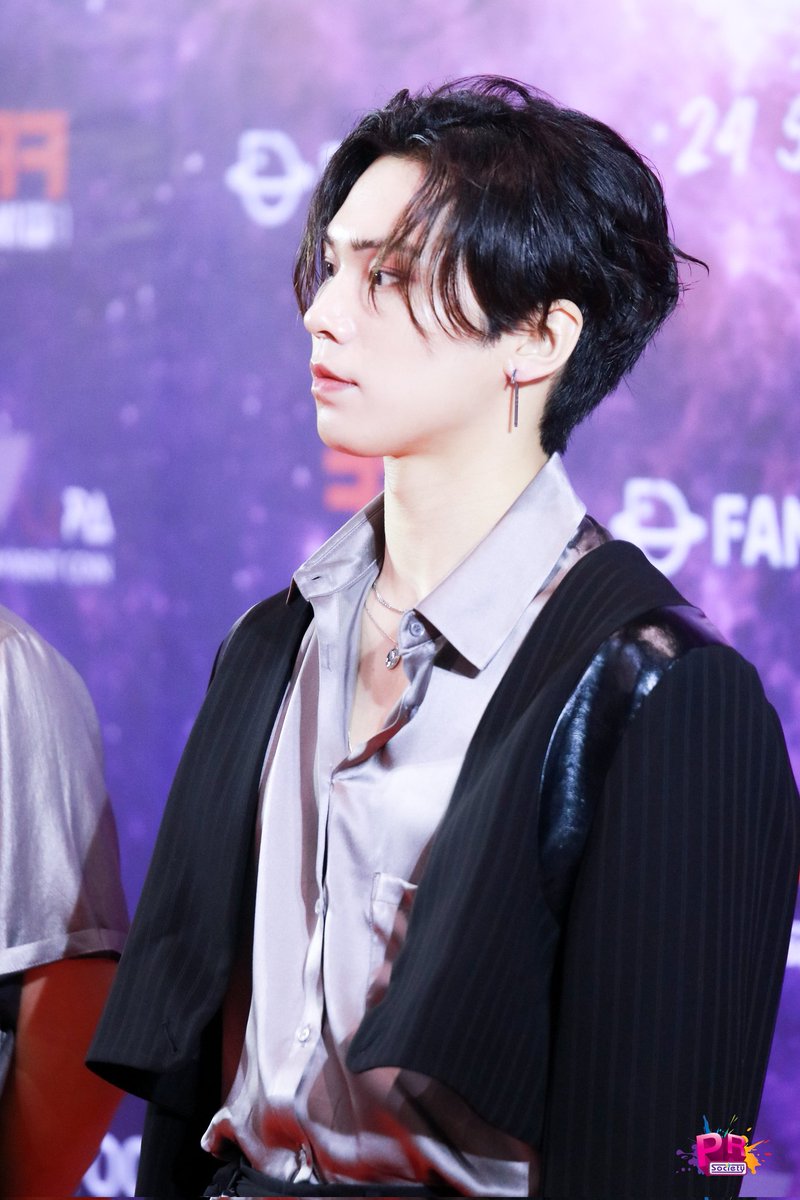 ROCKYSODE's tweet photo. Lapapa K Concert 🇹🇭 

#라키 #ROCKY https://t.co/FT7hm2xUMa