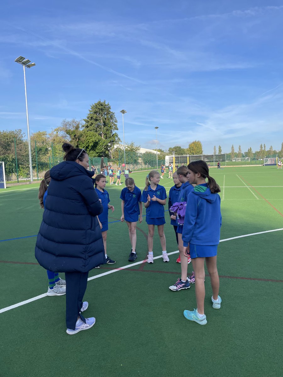RPPS_DHead's tweet photo. Fabulous morning @KingsHouseSch netball courts for the @FPS_Sport @fulham_school Netball Tournament with @RPPS_Sports. Well organised and wonderful to see such incredible work ethic from all the competitors. You are an inspiration. #RPPS https://t.co/uGp9ErLQLg