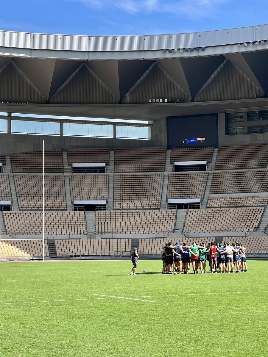 rugbyciencias's tweet photo. Captain run @EstadioCartuja
#YoVoyalaFinal #empujaciencias #cincuentenariociencias #rugbysevilla https://t.co/GS0OG0wB1t