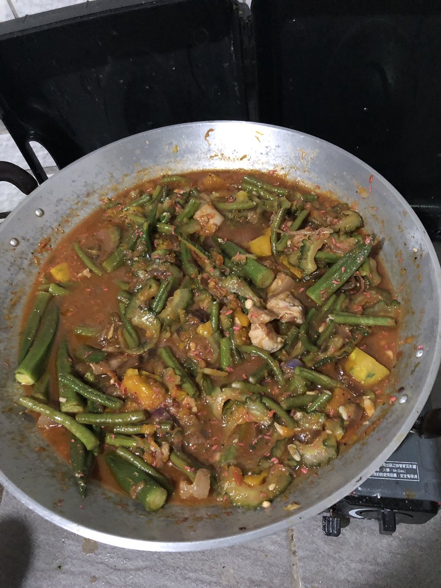 jeanelly06's tweet photo. Pinakbet 🤤🥰 https://t.co/JlQu9pM8pa