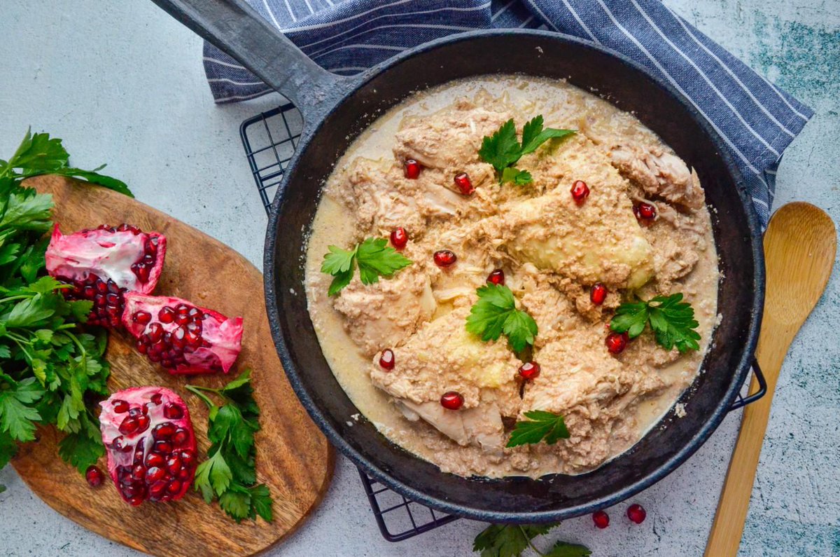 Dish of the day - chicken bazhe with potatoes. Bazhe is a traditional Georgian sauce made from walnuts, garlic, ucho suneli and other spices. Pairs great with both meat and vegetarian dishes. If you haven't tried yet - highly recommend! 
#dishoftheday, #georgiancuisinepoland