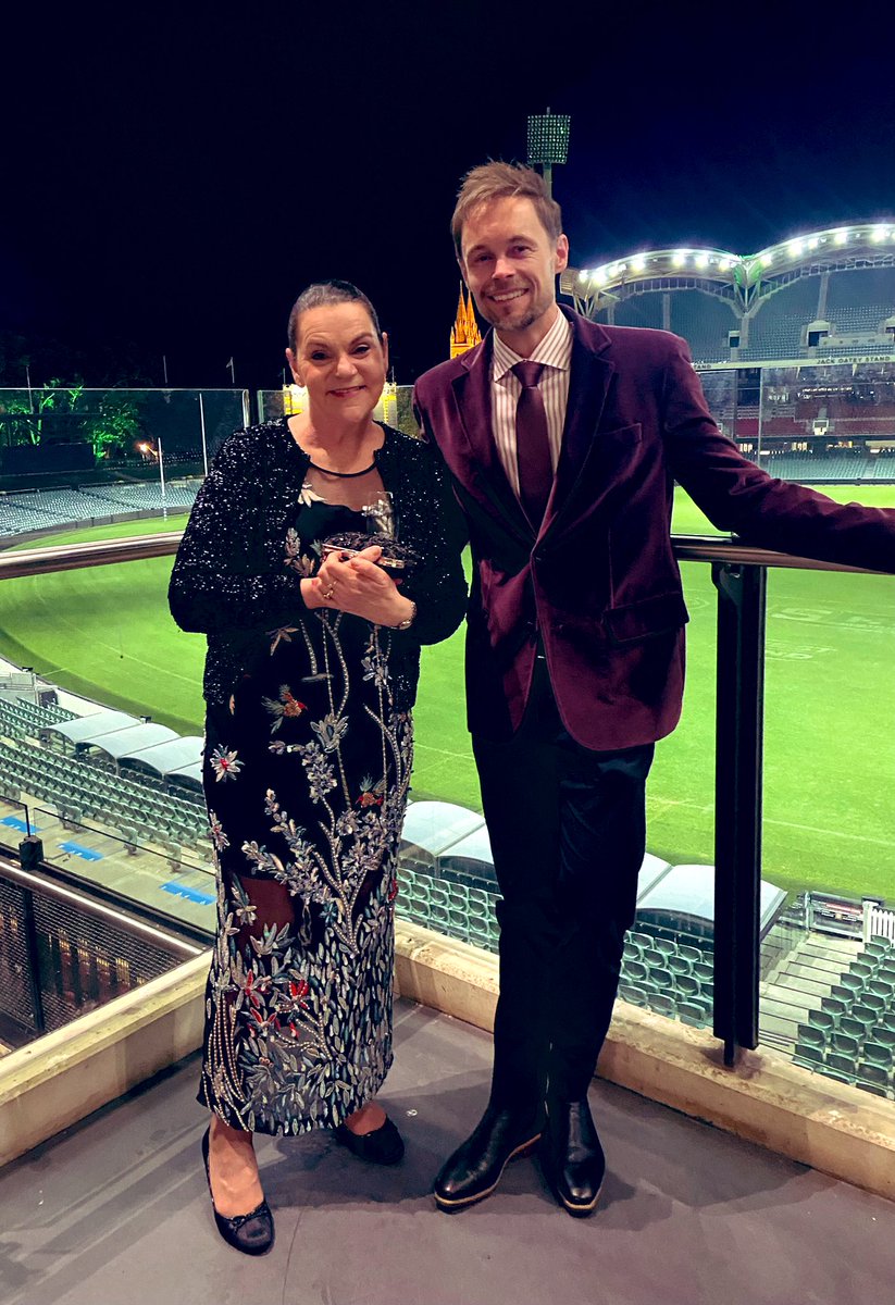ManyaAngley's tweet photo. Starting the night right on the eve of #WorldPharmacistsDay22 at the #SAPSA Pharmacy Gala Ball at Adelaide Oval @oscarklass @PSA_National https://t.co/Hwui8vz9aX