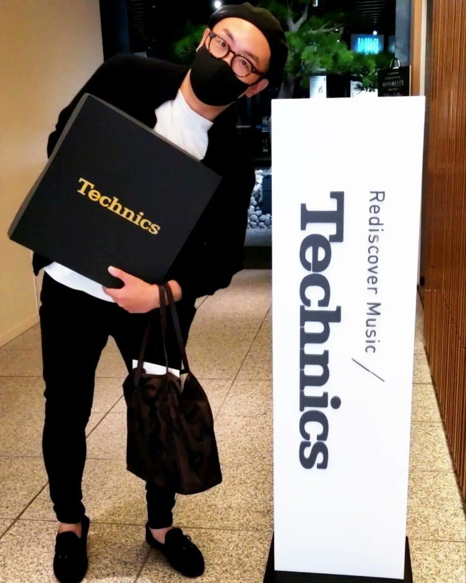 COSMICWORLD01's tweet photo. パナソニックミュージアム ものづくりイズム館で開催！
Technics「音楽」×「技術」と題したTechnics製品の歴史の展示会に参加

CLUBカルチャーでは、、国内向けSL1200MK3がDJユースに配慮した使用へ

#OSAKA #SHINSAIBASHI #party #osakanightclub #心斎橋club #4つ打ち  #PARCO #Techno  #spotify https://t.co/Mzh4DJ4JWy