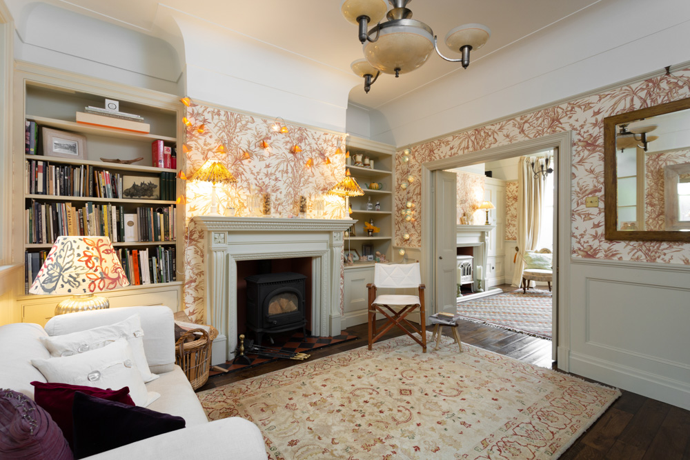 Blenkinandco's tweet photo. Along with the standout interiors of this York town house comes a beautiful walled garden, secure off street parking and a central location within a short stroll of the city centre, railway station and independent schools. https://t.co/ZGUde2Qk2l #CityCountryCoast #York #Bootham https://t.co/mRZQKatY3O