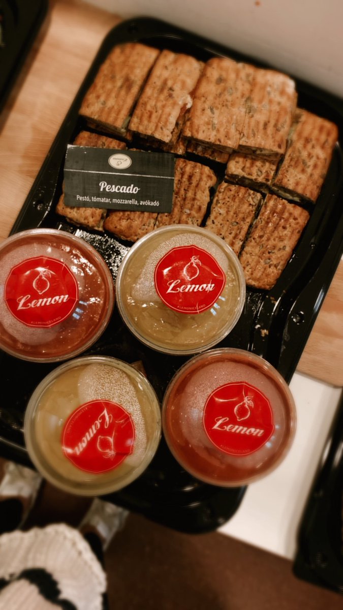 <a href="/Egilljoh/">Egill Jóhannsson</a> <a href="/HjelmTh/">Þrúður Hjelm</a> <a href="/valamargretj/">Vala Margrét Jóhanns</a> <a href="/Montrassar/">Hlín </a> #UtisOnline