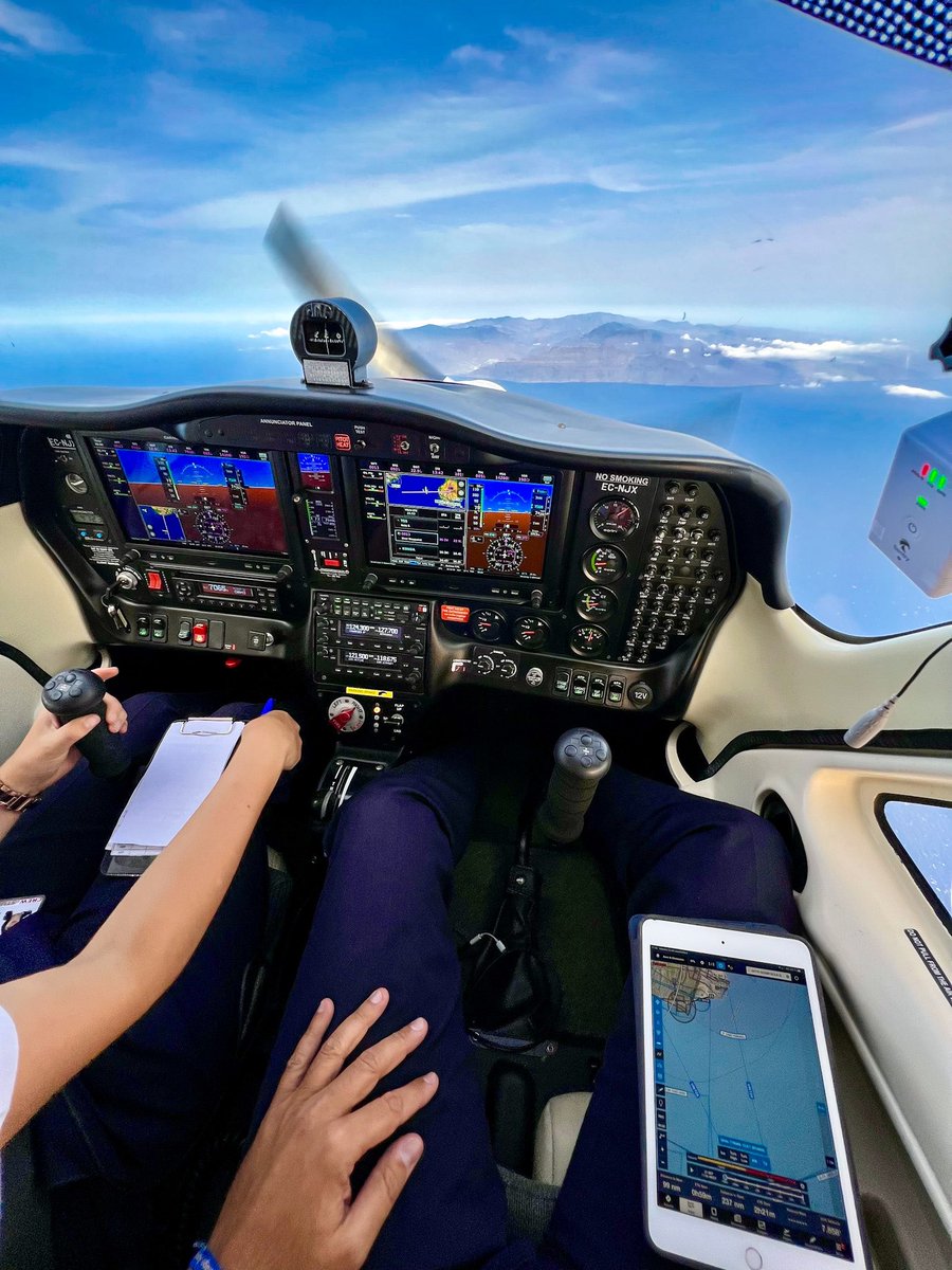 stani320's tweet photo. On our way to Gran Canaria 😁 #grancanaria #foreflight #sentry #avgeek #sky #canaries #flyrotax #flycanavia #canavia #gogarmin #tecnamaircraft https://t.co/uSzGohJkBD