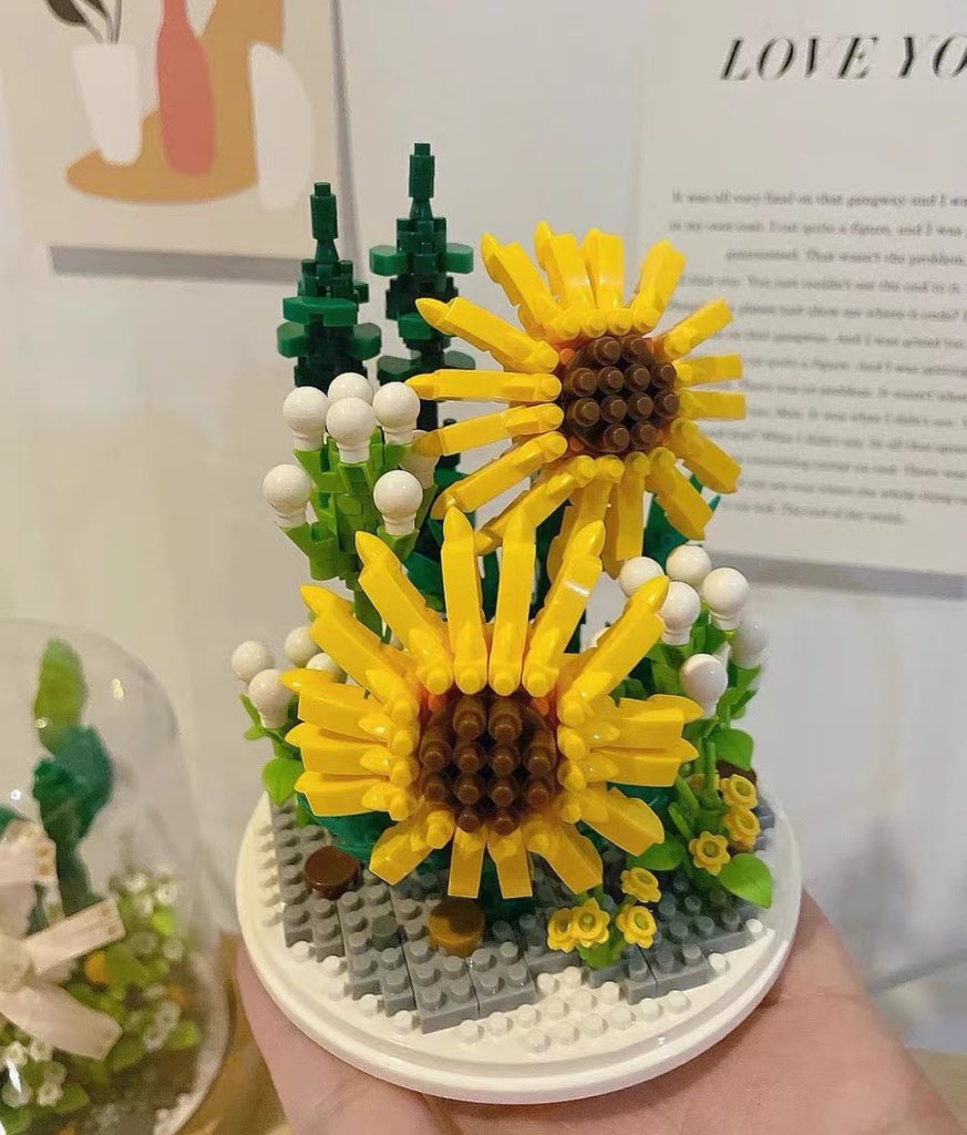 cherrypop012's tweet photo. แจก LEGO FLOWERS GLASS DOME 1 กล่องน้า 

รี+ ฟอล

ชอบดอกไหนเมนชั่นได้เลยน้า 

✅ประกาศผลพรุ่งนี้ตอน 22.00 ค้าบ https://t.co/mB50IdYgnf
