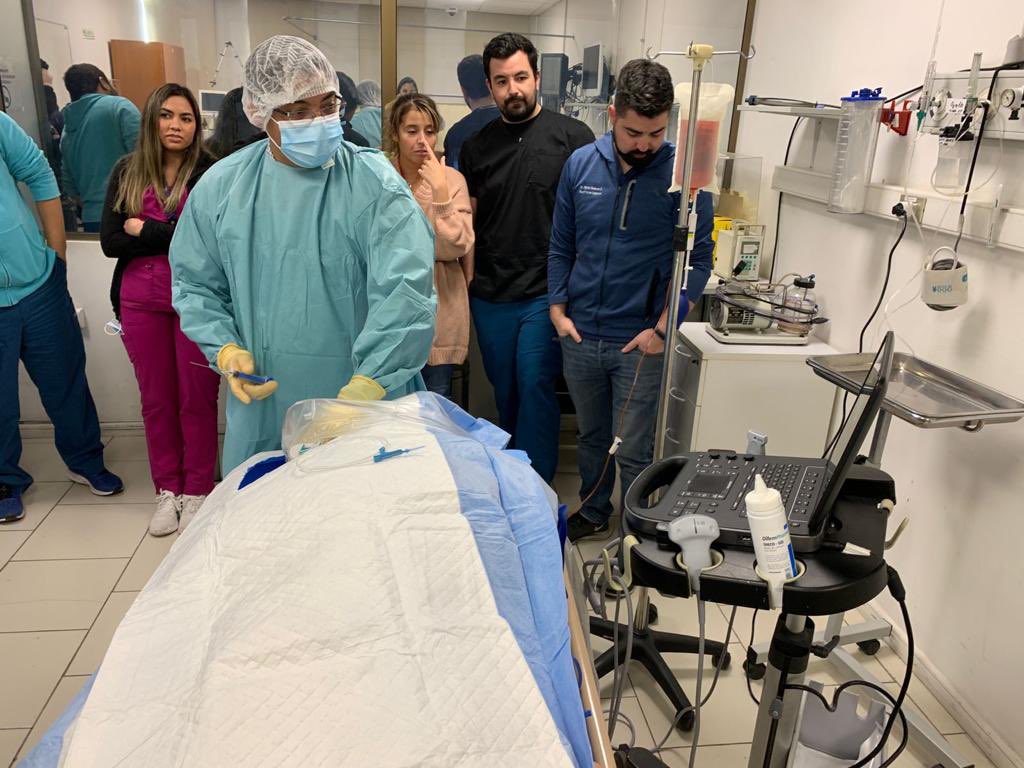 fabiolalzamora's tweet photo. Nuestros residentes #MDU HUAP-UFT taller de accesos vasculares c/los mejores estándares curriculares y tecnología en pro de la excelencia académica y seguridad de nuestros pacientes #FOAMed #EmergencyMedicine @imarccelo @VicenteSaver @lacamicats @JorgeibanezMDU @danitaguzman80 https://t.co/8ljhtun516