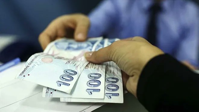 mywayTurkey's tweet photo. Bankalar devletten yüzde 12 faizle kredi alıp tüketiciye yüzde 60 faizle veriyor
Merkez Bankası politika faizini yüzde 12'ye çekti ancak ihtiyaç kredilerinde yıllık yüzde 27 ile yüzde 60'a varan oranlarda maliyetle karşılaşılıyor.
Evet en az yüzde yüz.
#DolarTL #faziz #enflasyon https://t.co/3raJoXkdiT