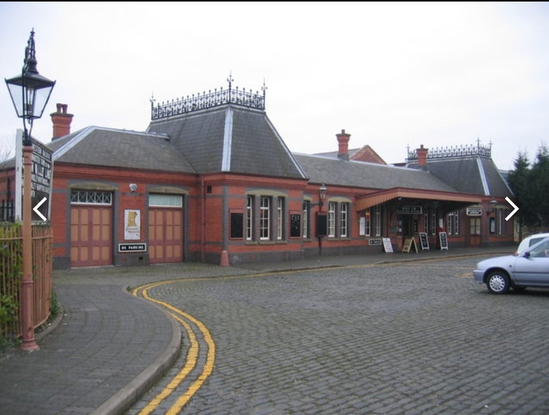 We are delighted to be singing at the @svrofficialsite Severn Valley Railway station in #Kidderminster this afternoon! Come along and enjoy our great range of lovely songs to cheer up your Saturday - we'll be there from 1.45pm 🎶💙🚂 #singingisfun #ChattanoogaChooChoo