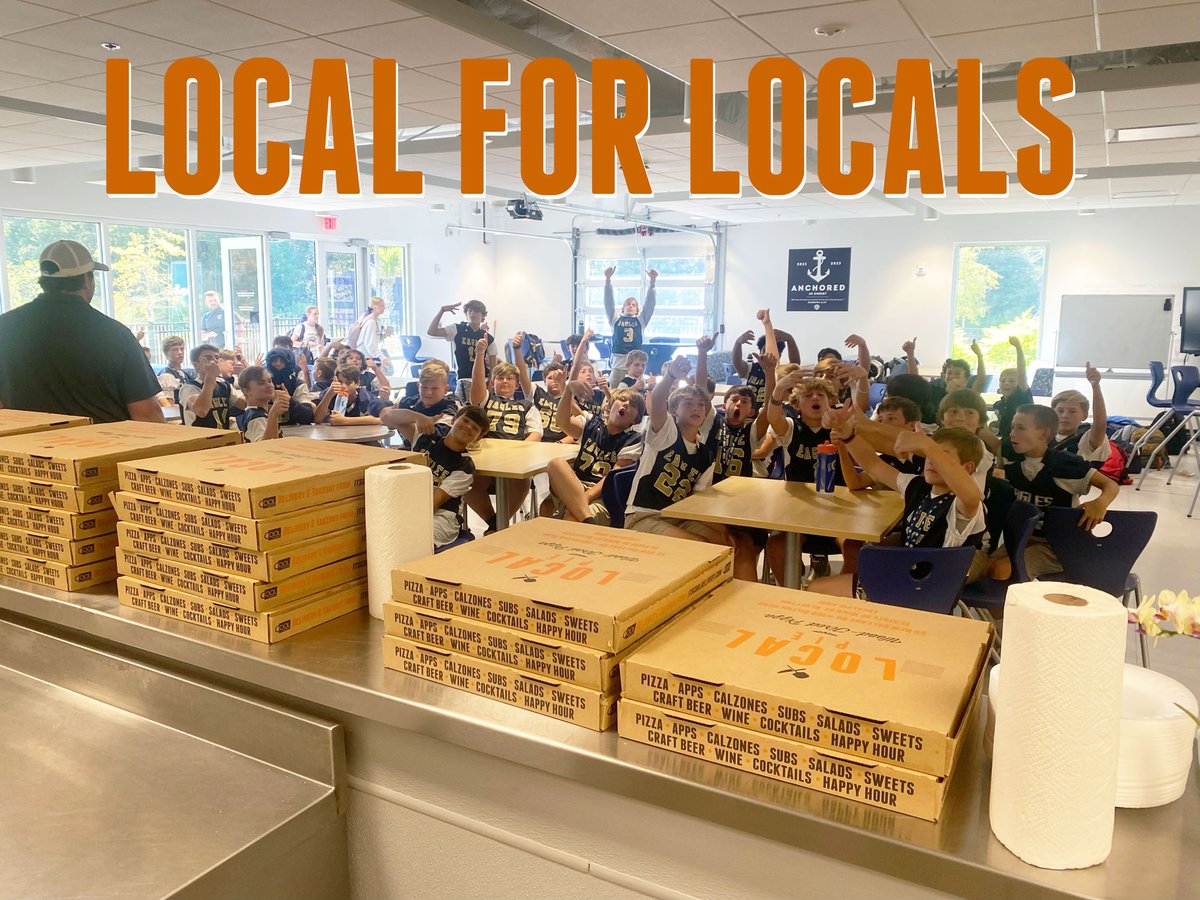 localpiebluff's tweet photo. We provided some pregame fuel for Hilton Head Christian Academy's football team. Was it enough FOR THE WIN?! Let us know. 

#bluffton #blufftonsc #loveblufftonsc #localpie #pizza #lowcountry #eatlocal #supportlocal #woodfiredpizza #southcarolina #restaurant #schoolspirit https://t.co/nO4E0eizU2