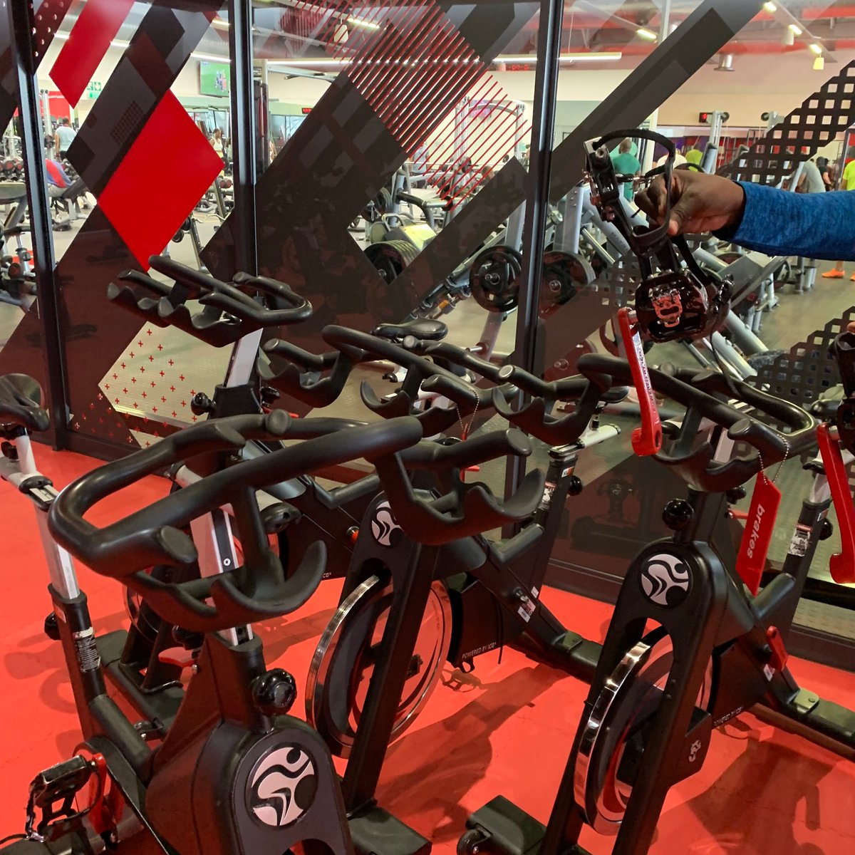 Dzadzeko tweet media