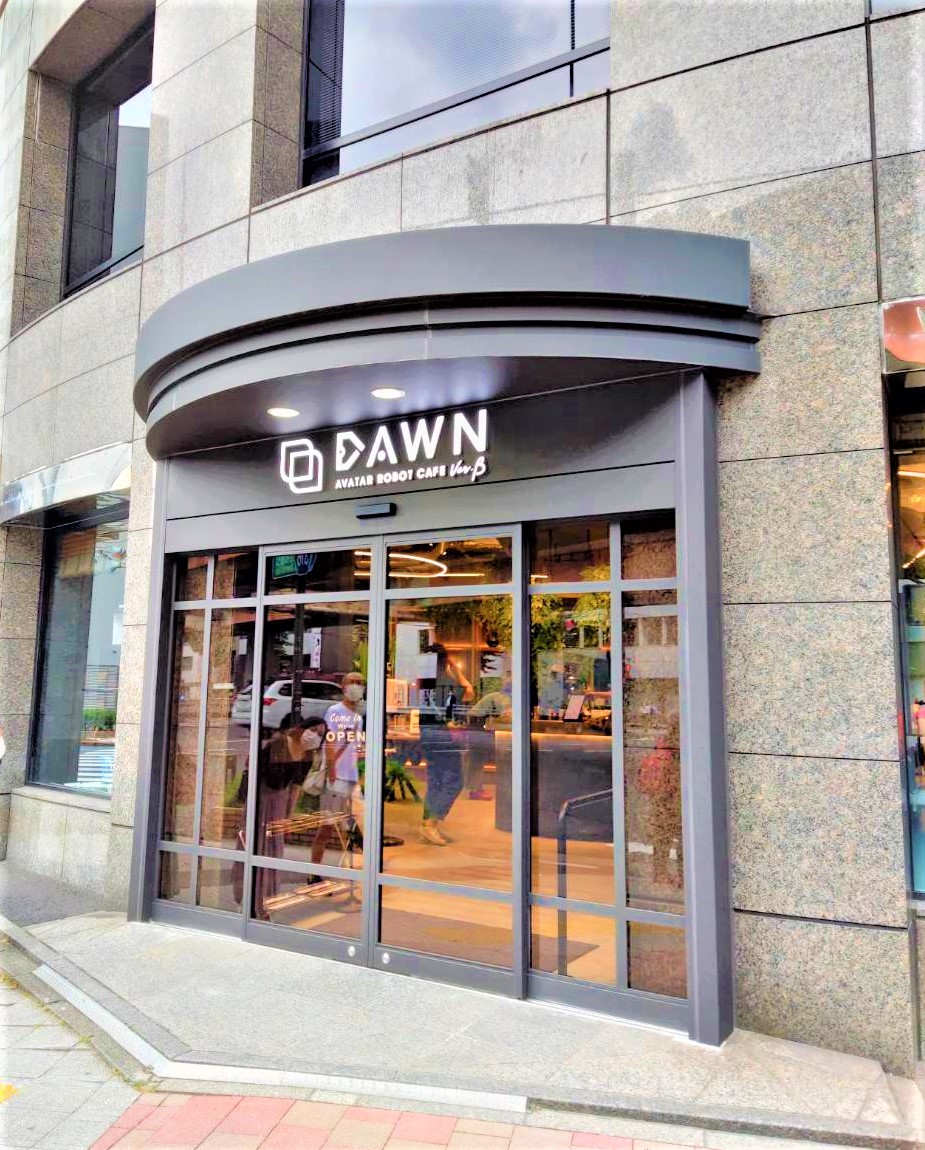 koki_sixx's tweet photo. Welcome to the world’s FIRST #AvatarRobotCafé DAWN in #Nihonbashi #Tokyo !
You can talk with #AvatarRobot #OriHime. The OriHime is NOT an AI robot but operated remotely by "Pilots" from across and outside Japan.
Be the first to experience unprecedented service at the unique cafe! https://t.co/WShrrn8dIn