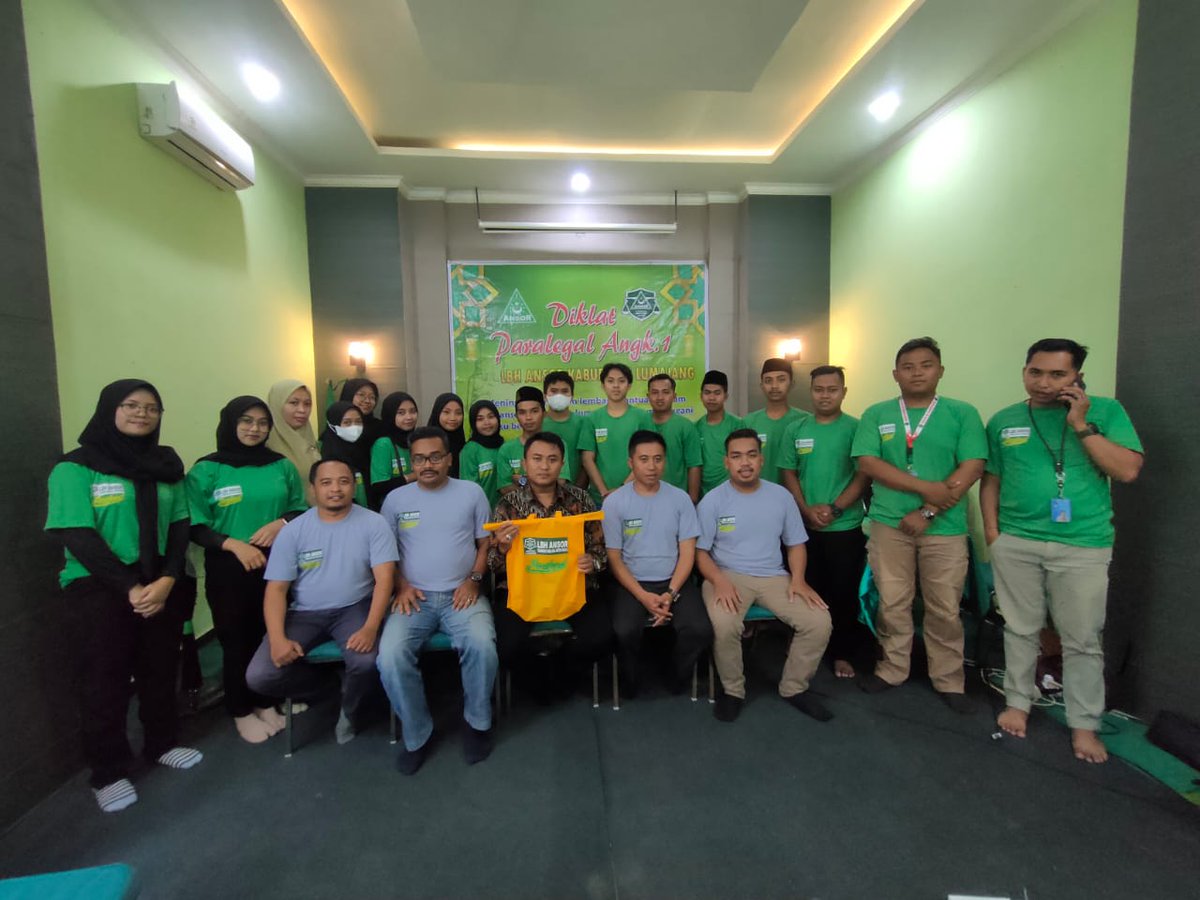 pcgpansorkablmj's tweet photo. Diklat Paralegal LBH Ansor Kab Lumajang yang dilaksanakan di Gedung PCNU Kab Lumajang.

#Ansor #Banser
#SpiritSahabatAnsorLumajang
#LBHAnsor https://t.co/5WIj3Necs3