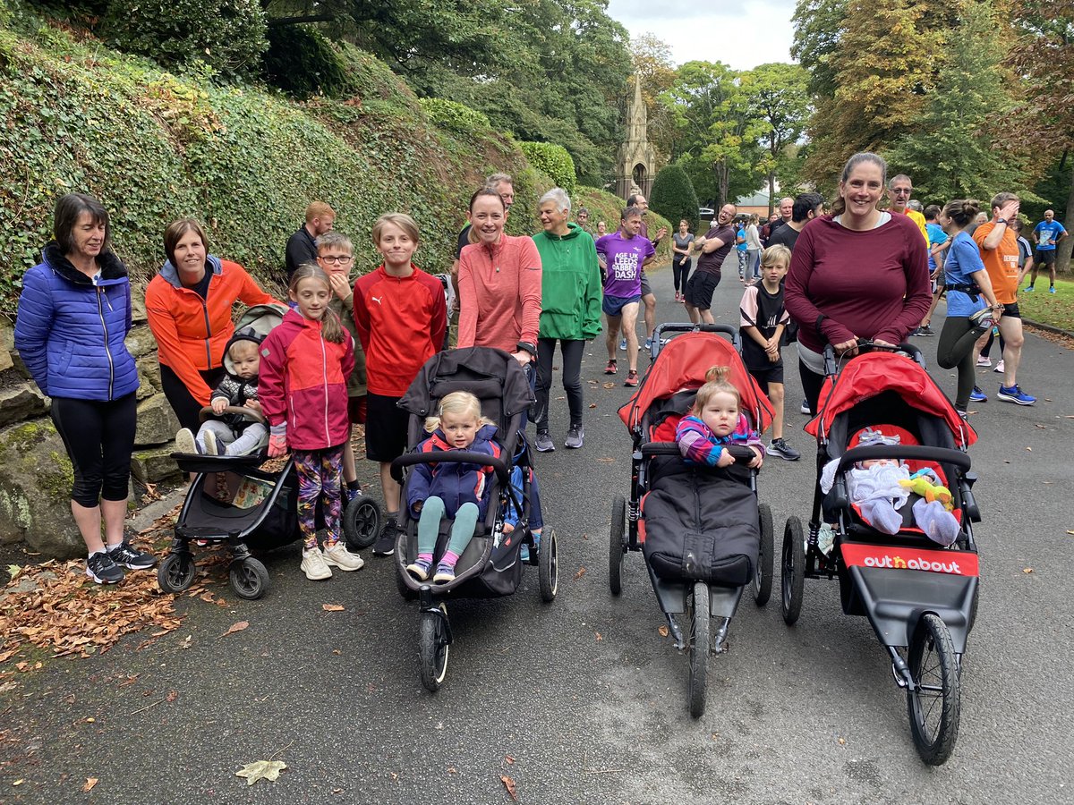 musingsofarunn1's tweet photo. So @Bradfordparkrun I was joined by my nemesis (friend) who did her 1st buggy run with her little one. It made for a chatty #buggyrun Big one came to watch with daddy too #family #tapering #oneweektogo @LondonMarathon @parkrunUK @TeachersRunClub @UKRunChat https://t.co/E45Z6pGKZz
