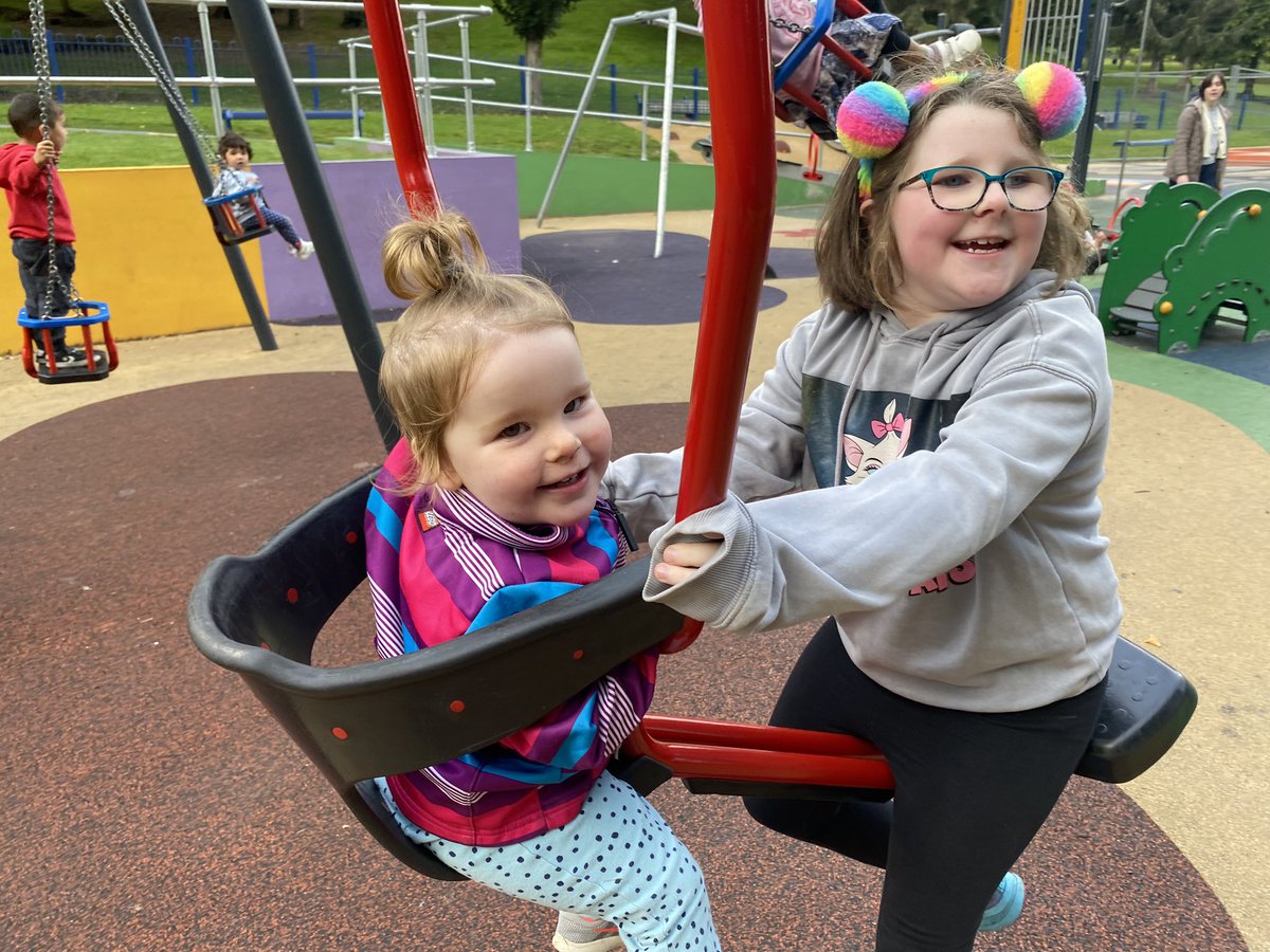 musingsofarunn1's tweet photo. So @Bradfordparkrun I was joined by my nemesis (friend) who did her 1st buggy run with her little one. It made for a chatty #buggyrun Big one came to watch with daddy too #family #tapering #oneweektogo @LondonMarathon @parkrunUK @TeachersRunClub @UKRunChat https://t.co/E45Z6pGKZz