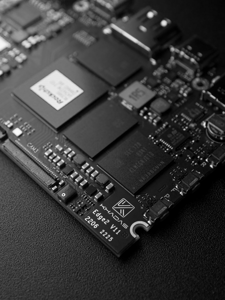 khadas_official's tweet photo. Edge2 is an ultraslim, credit-card sized ARM PC that is designed with Pogo Pads, FPC headers and MIPI-Interfaces which makes it convenient for Programmers and Developers to access the necessary I/O. #khadasedge2 #khadasarmpc #armpc https://t.co/MjJQzPWC5I