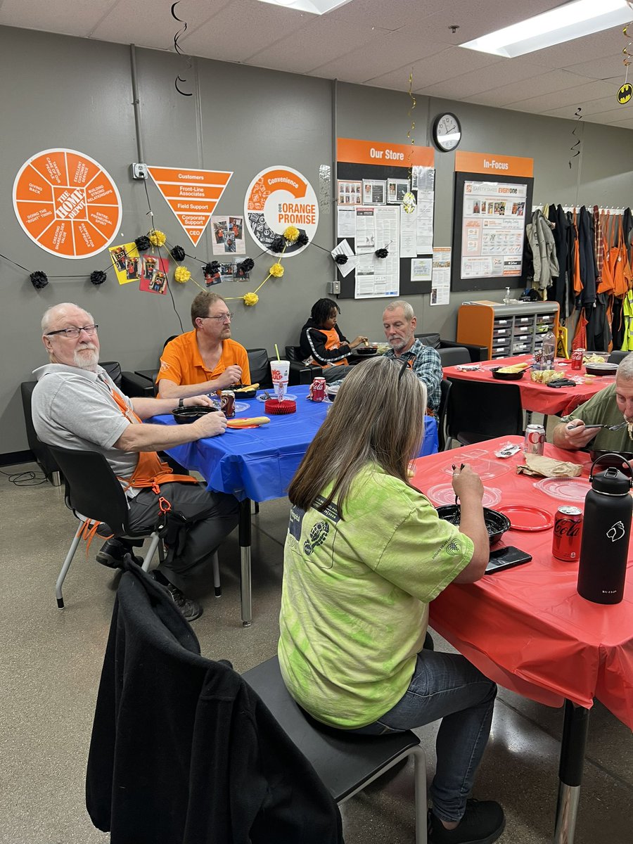 Lea Smock tweet media