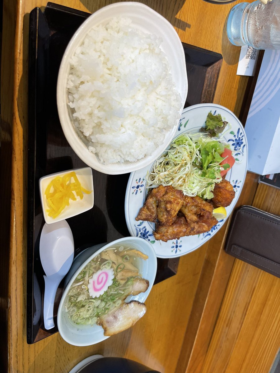 K81078766's tweet photo. ラーメンうまし！ https://t.co/L6xiqUu6PA
