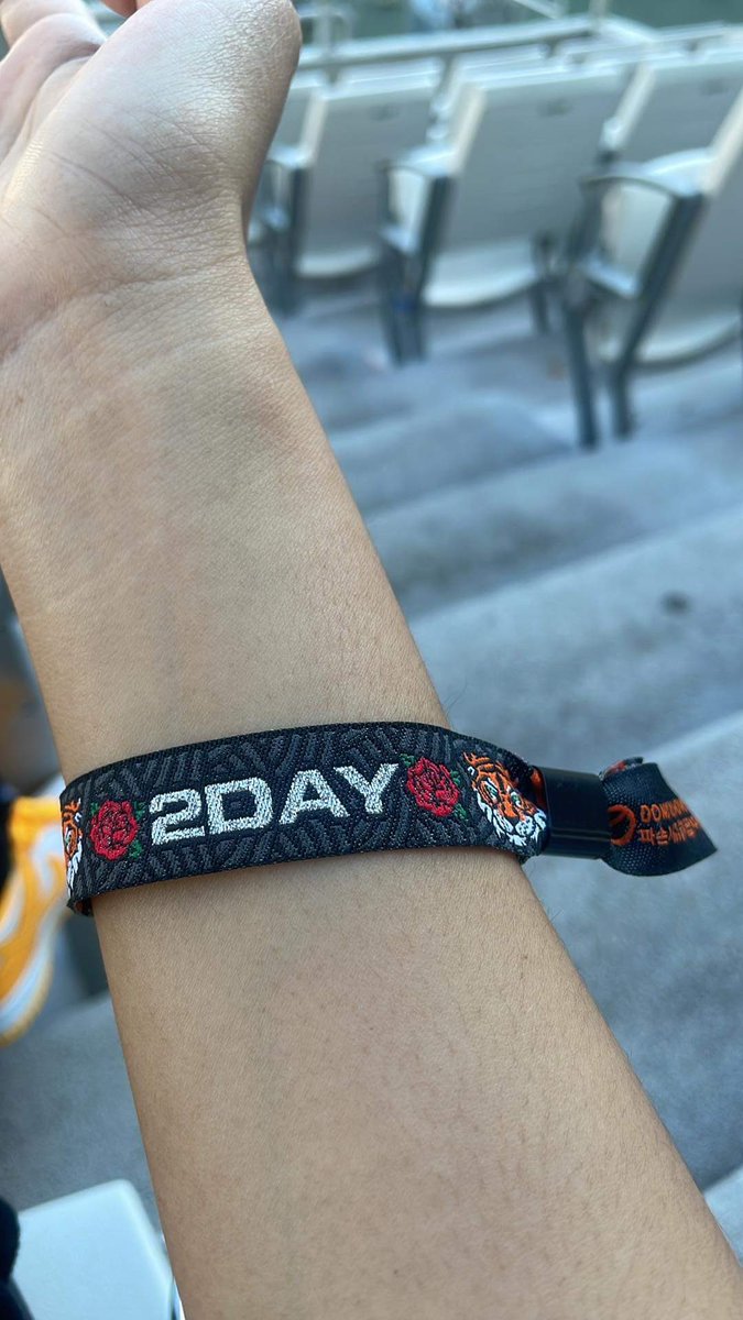 wristband PGA for day 2 pls dm #ULTRAKOREA #UltraKorea2022 #울트라코리아