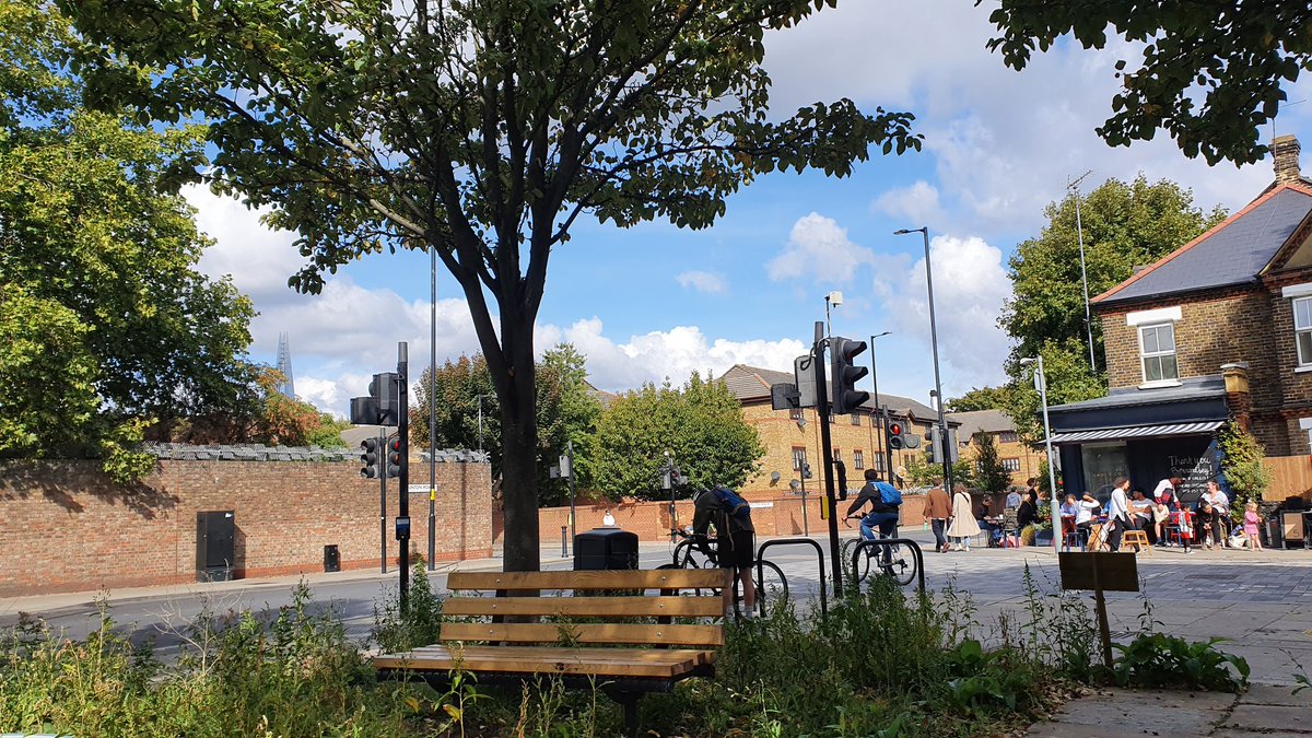 BermondseyTrees's tweet photo. Incredibly delicious waffles from @CrolandCocoffee and the perfect place to eat them! Come and join us #OctopusGarden #GrowBackGreener 😋🌳🌱🌿🍂 https://t.co/2DHUPPmfxG