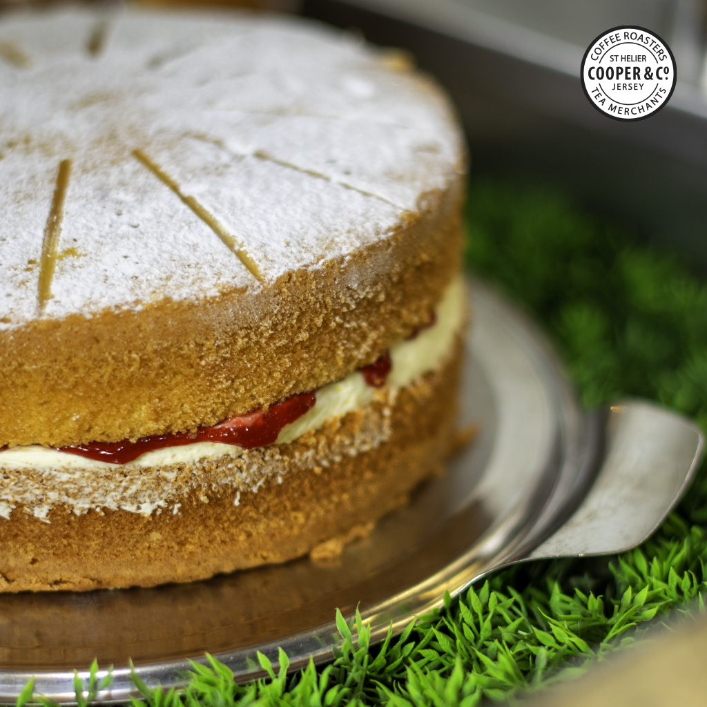 CooperCoffeeJsy's tweet photo. Homemade cakes and fresh pastries - delivered daily to Cooper's at Grand MarchΓ©!
.
.
.
#jersey #jerseyci #jerseychannelislands #jerseyfood #jerseylife #jerseyeats #visitjersey #sthelier #PoSHSupportLocal #deborahscakesjersey https://t.co/4nHo9nEPZX