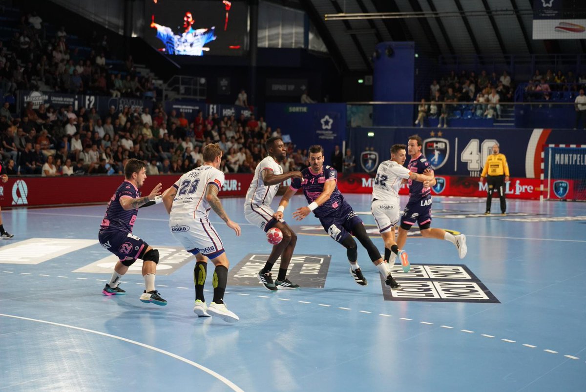 crmhb's tweet photo. 𝗟’𝗔𝗣𝗥𝗘̀𝗦 𝗠𝗔𝗧𝗖𝗛 🗞
En place défensivement devant un Arnaud Tabarand des grands soirs mais en difficulté offensive, les Irréductibles se sont inclinés à Montpellier.
➡️ Résumé du match & statistiques 👇🏼
📲 https://t.co/KgEMWG1f2d
#MONCES | #LesIrréductibles 🔵⚪️ https://t.co/ujtjItLVCy